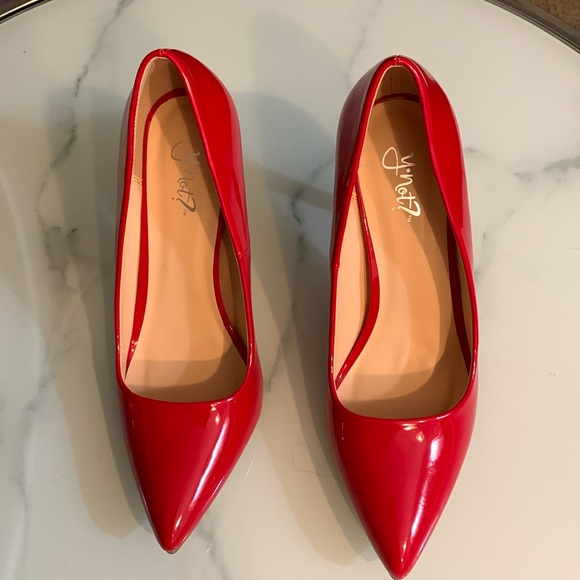 Women’s Y-not? Red scheme pumps. - Picture 1 of 13
